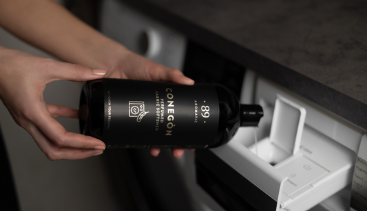 Amaciador Roupas Perfumado AROMATIC•89• | CONEGÓN 1L Maciez e Fragrância