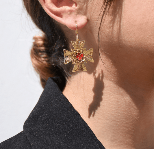 Brincos Cruz de Malta Vermelho | Aço Inoxidável Banho Ouro | Alma de Portugal