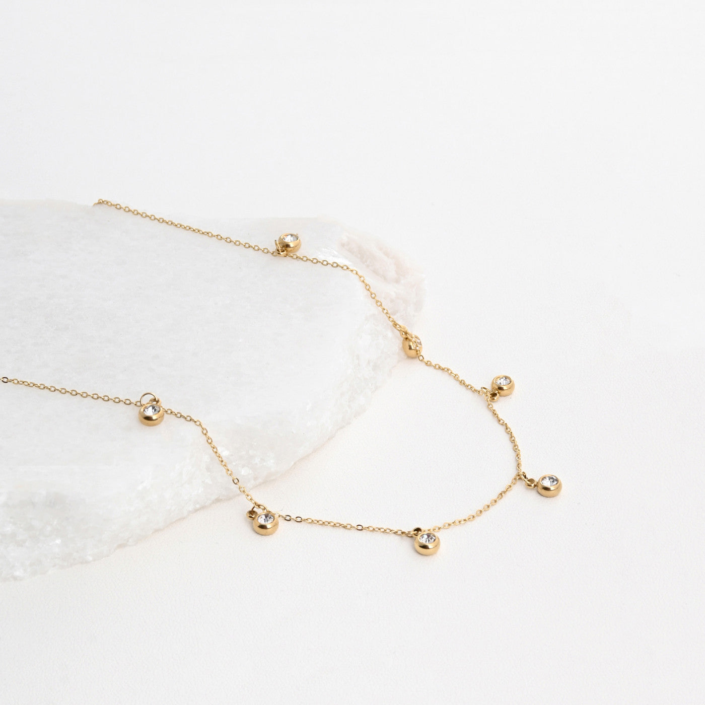 Colar Trevo com Brilhantes | Aço Inoxidável | Coleção Stellara