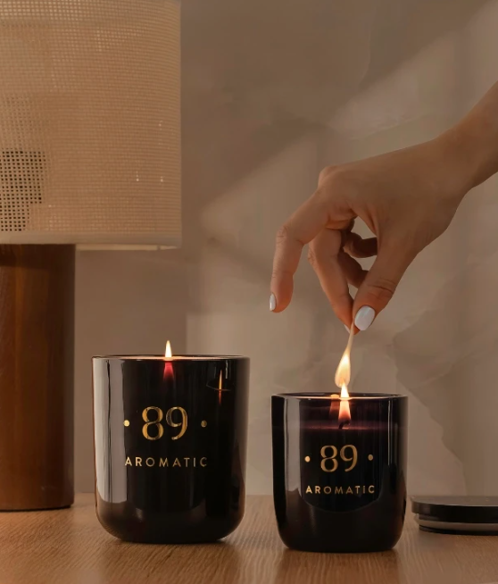 Vela de Cera de Soja AROMATIC•89•: Luxo Sustentável para o Seu Lar