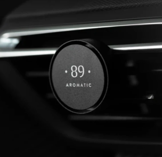 Clipe Ar Carro Recarregável AROMATIC•89• | Fragrância Premium Design Elegante