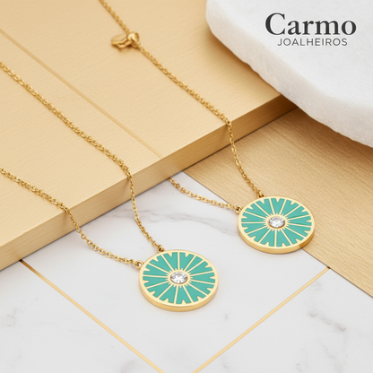 Banner Colar em Aço Roda Verde Dourado com Cristal