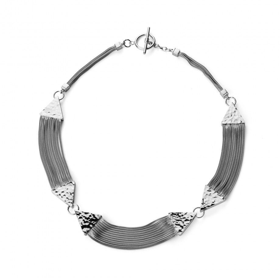 Colar triângulo prata feminino Carmo Joalheiros com painéis em correntes múltiplas e fecho toggle