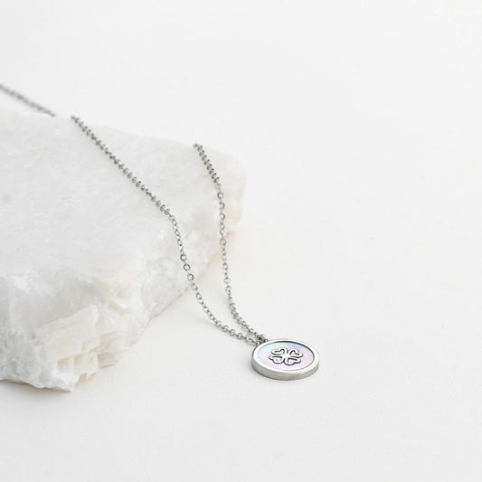 Colar Trevo com Madrepérola | Aço Inoxidável | Coleção Stellara