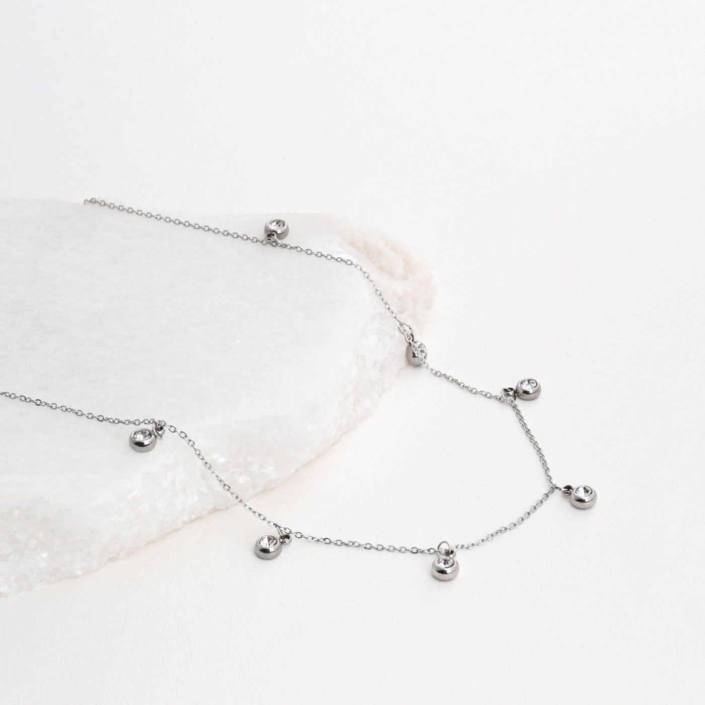 Colar Trevo com Brilhantes | Aço Inoxidável | Coleção Stellara